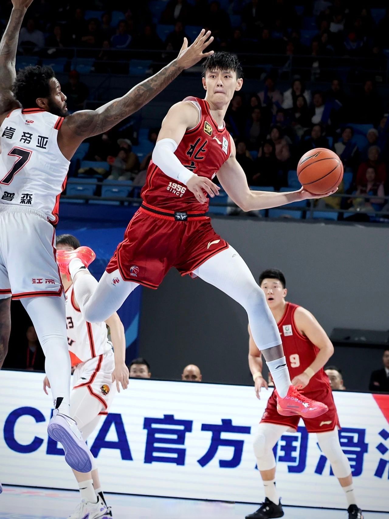 包含北京队险胜马刺,浓眉哥关键制胜的词条 包含北京队险胜马刺,浓眉哥关键制胜的词条