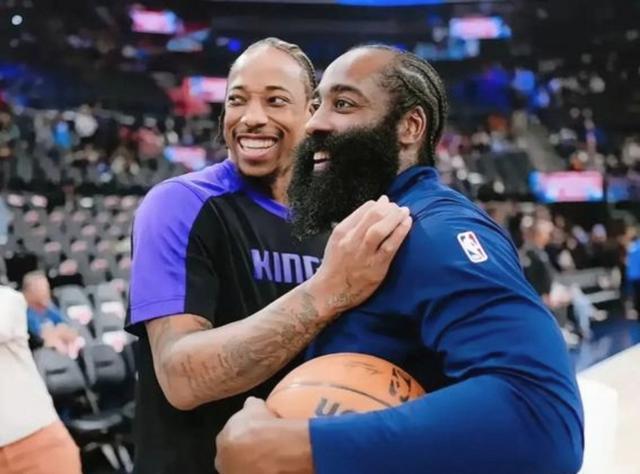 快船力克山东队，德罗赞扛起全队